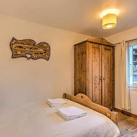 La Tramousse, Alpes Agency, Chamonix Centre, Sleeps 6 Apartment *