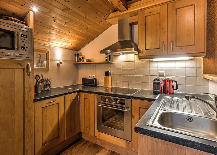La Tramousse, Alpes Agency, Chamonix Centre, Sleeps 6 Apartment