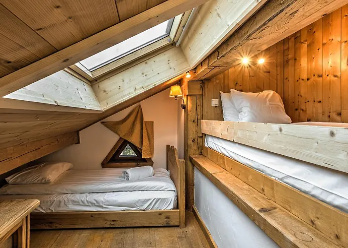 La Tramousse, Alpes Agency, Chamonix Centre, Sleeps 6 Apartment *